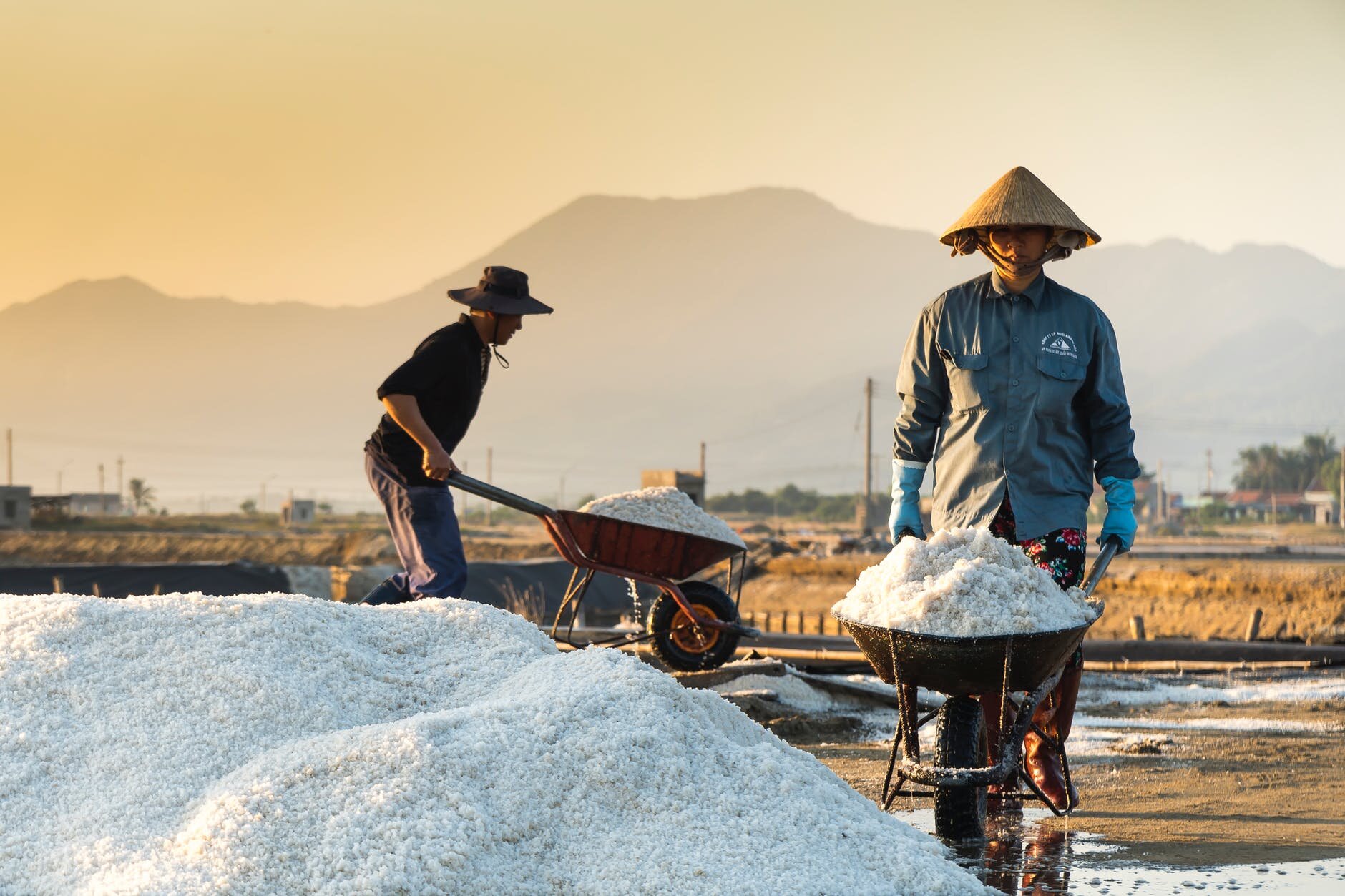 Supporting Food Security in Indonesia, PT Unichem Candi Indonesia Establishes a Salt Processing Plant in JIIPE Industrial Estate
